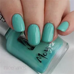 932 Justine, Moyra Gel look Neglelak